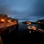 Holiday home Amazing Waterfront Rorbu *